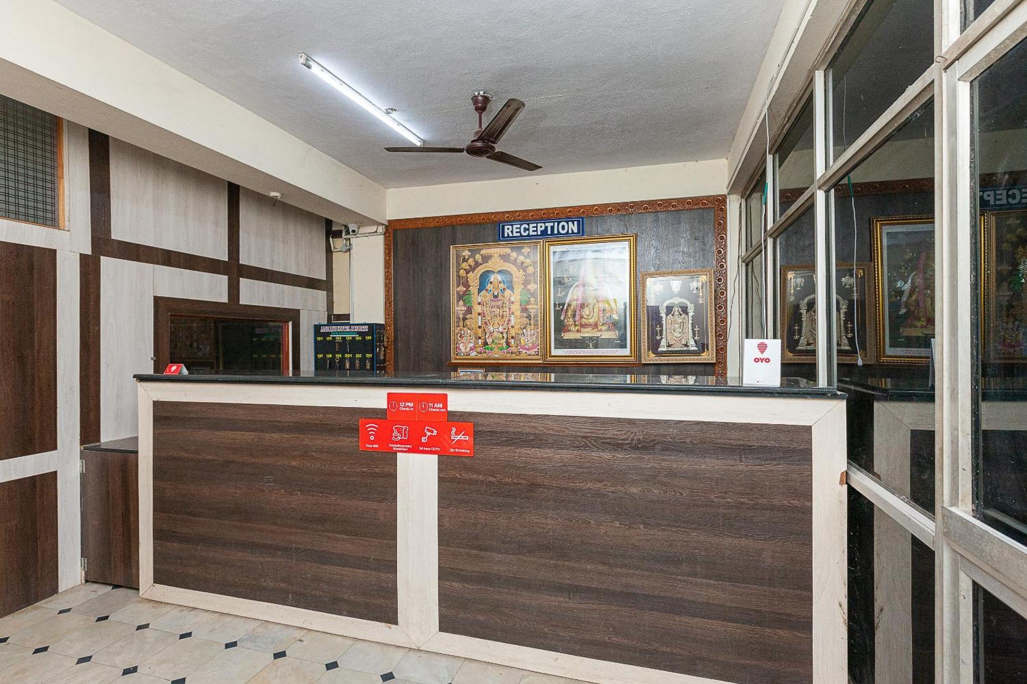 Collection O Ammayi Hotels & Resorts Tiruvannāmalai Exteriör bild